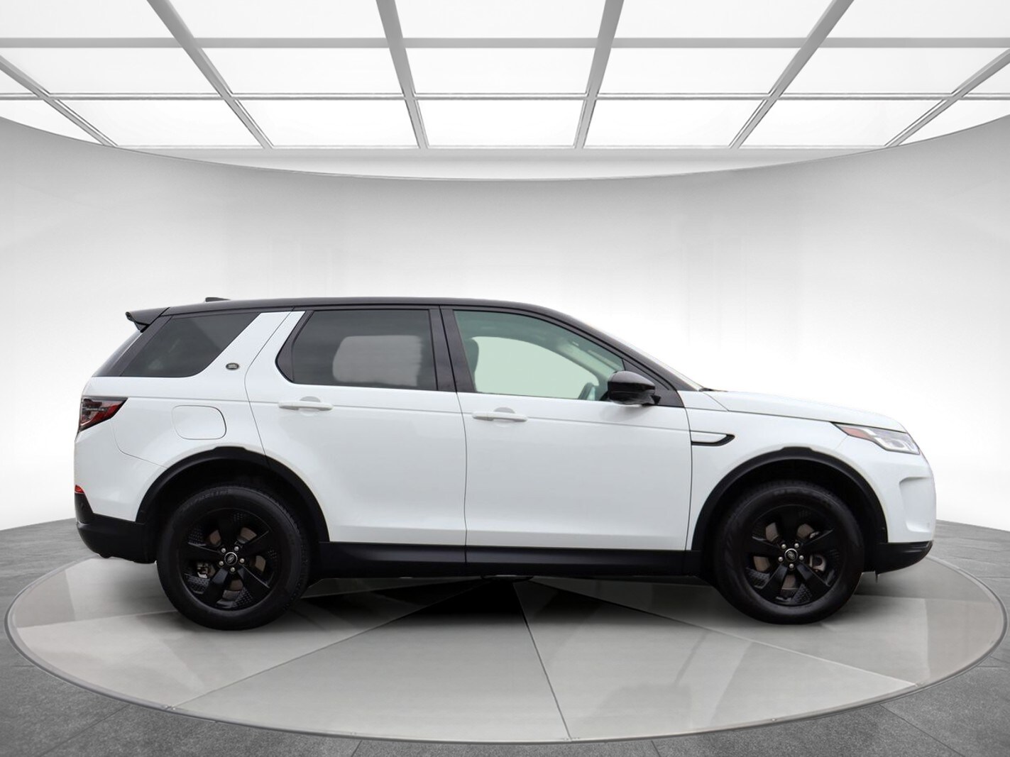 2021 Land Rover Discovery Sport S photo 2