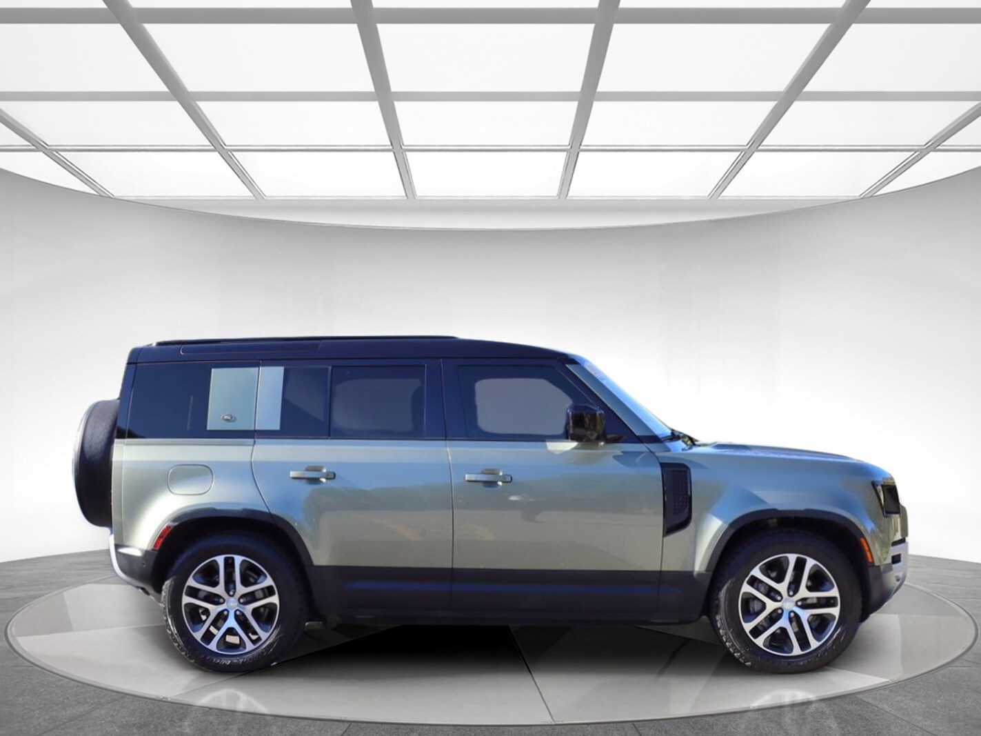 2020 Land Rover Defender 110 HSE photo 3