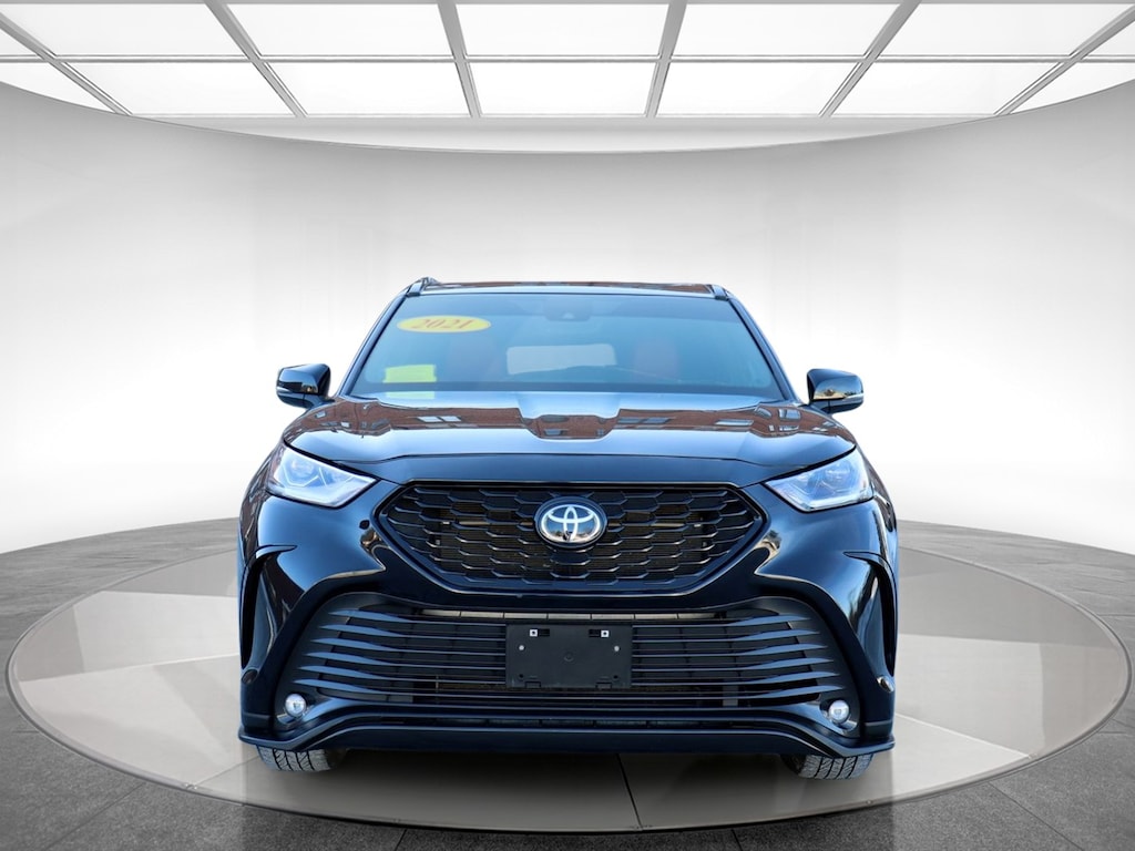 Used 2021 Toyota Highlander XSE SUV