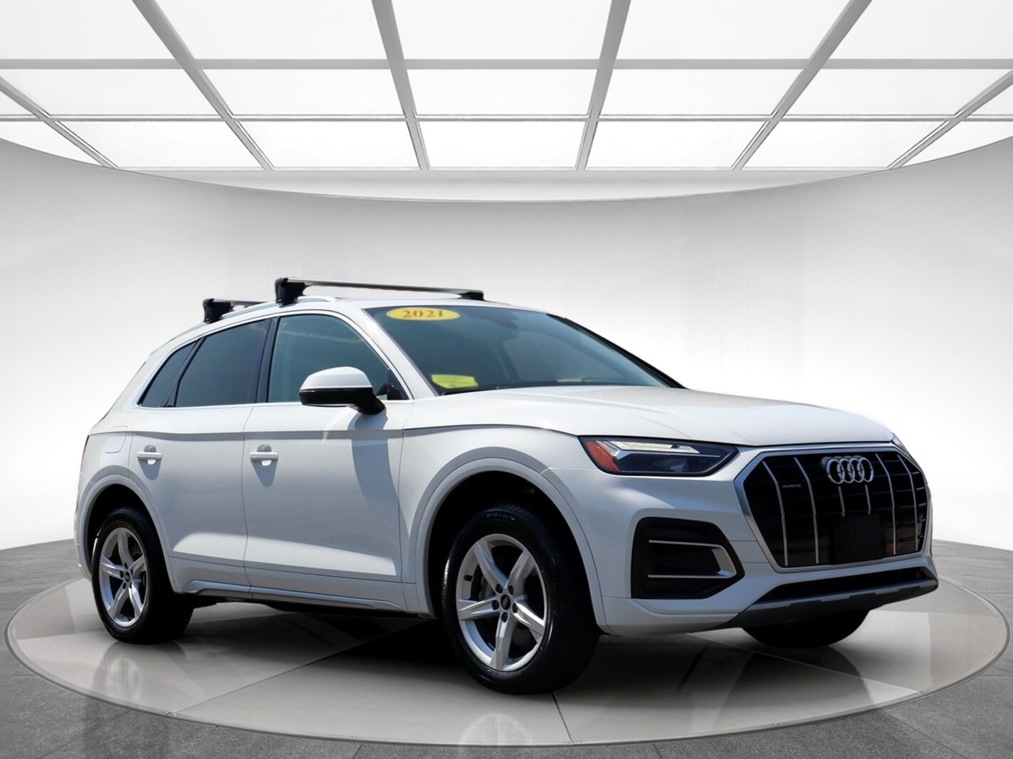 2021 Audi Q5 45 Premium photo 2