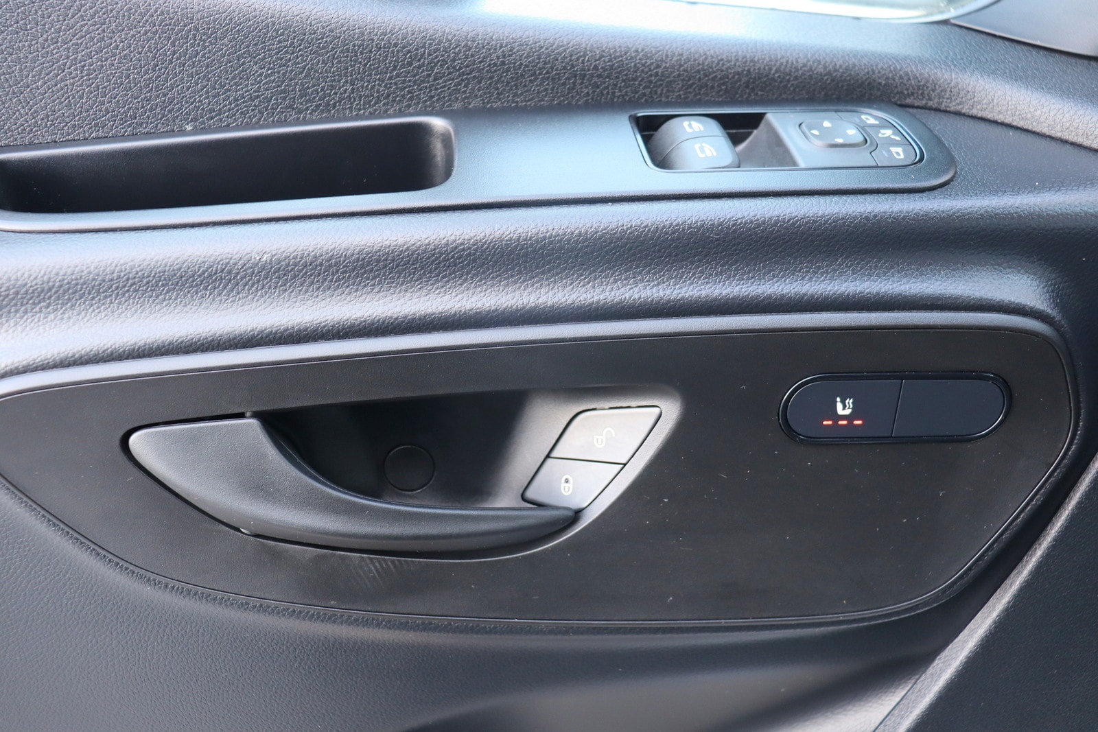 2024 Mercedes-Benz eSprinter Cargo Van Base - Photo 19