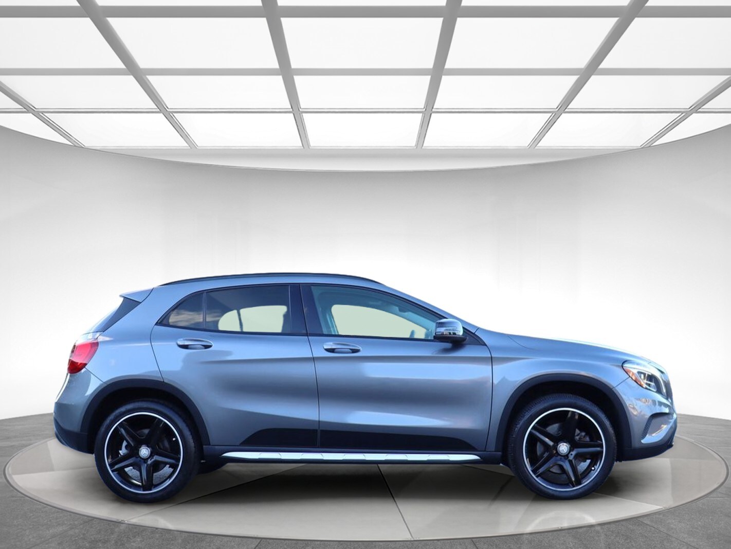 2017 Mercedes Benz GLA 250 4MATIC photo 4