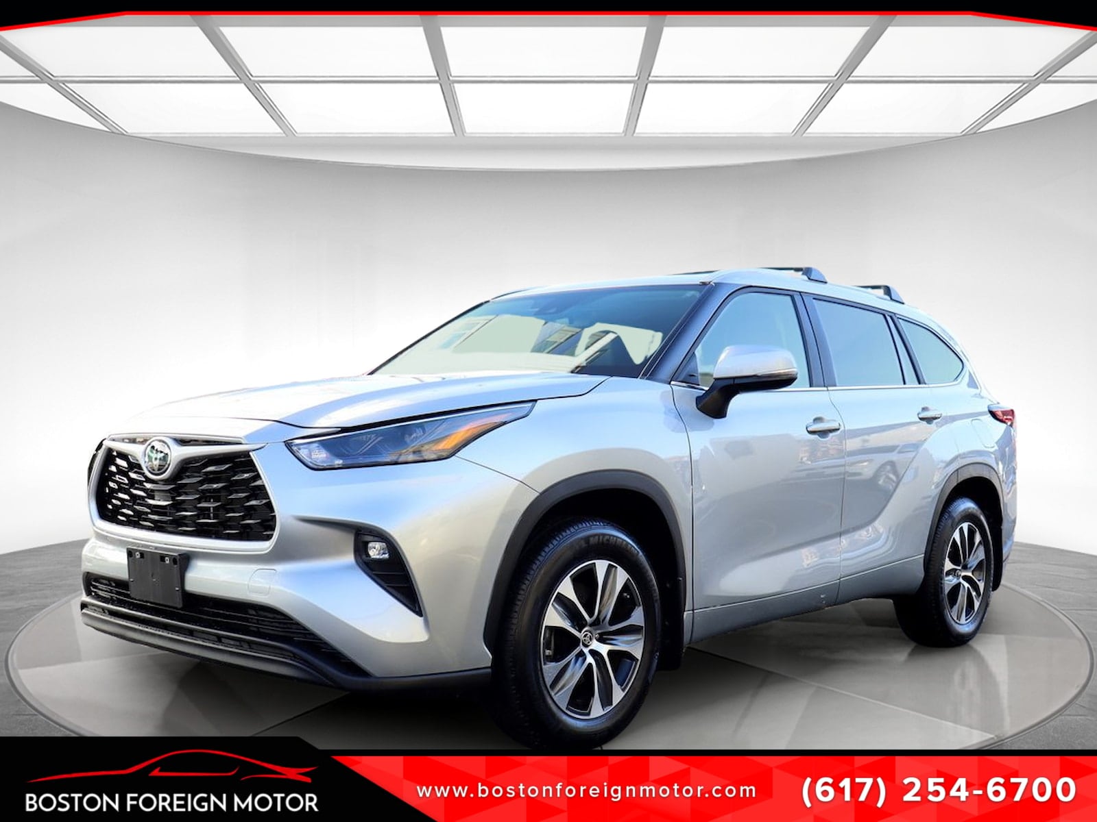 2023 Toyota Highlander XLE's photo