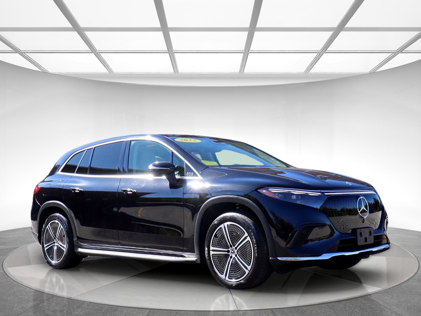 2023 Mercedes Benz EQS SUV 450 4MATIC photo 3