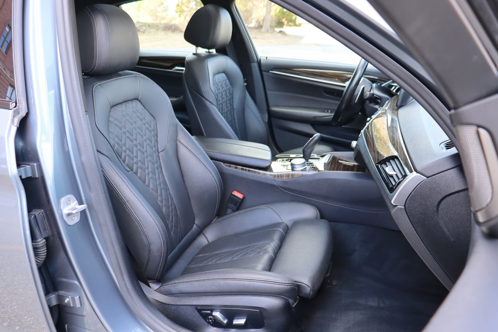 2021 BMW 5 Series 530i - Photo 19