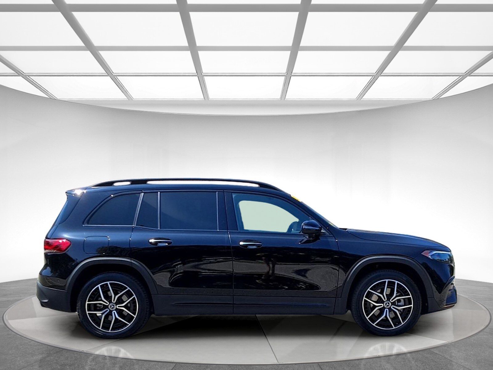 2023 Mercedes Benz EQB 300 4MATIC photo 4