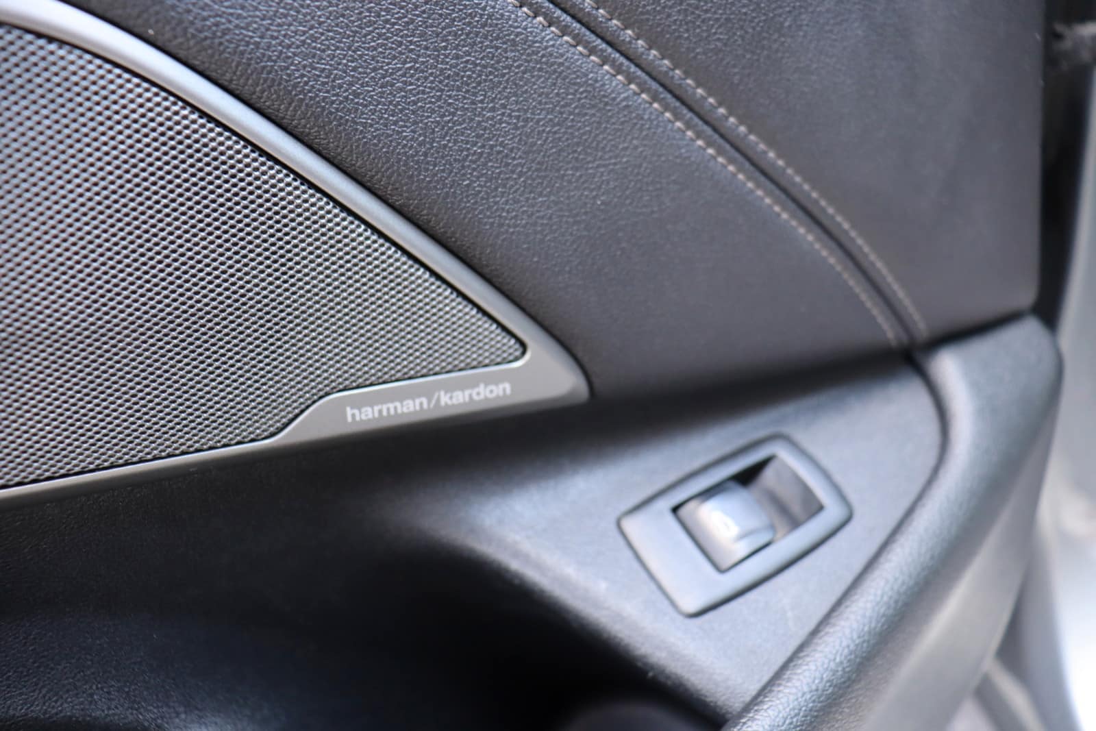 2021 BMW 5 Series 530i - Photo 26