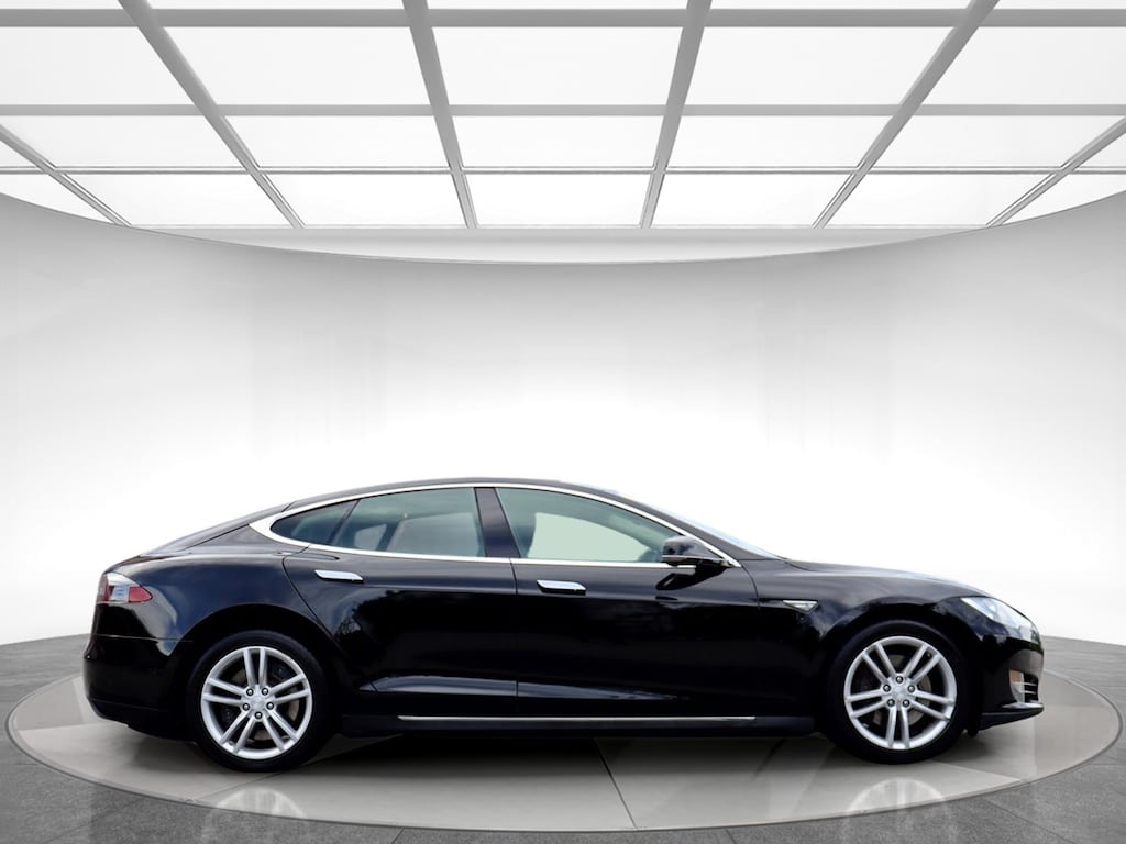 Used 2015 Tesla Model S 85D Sedan