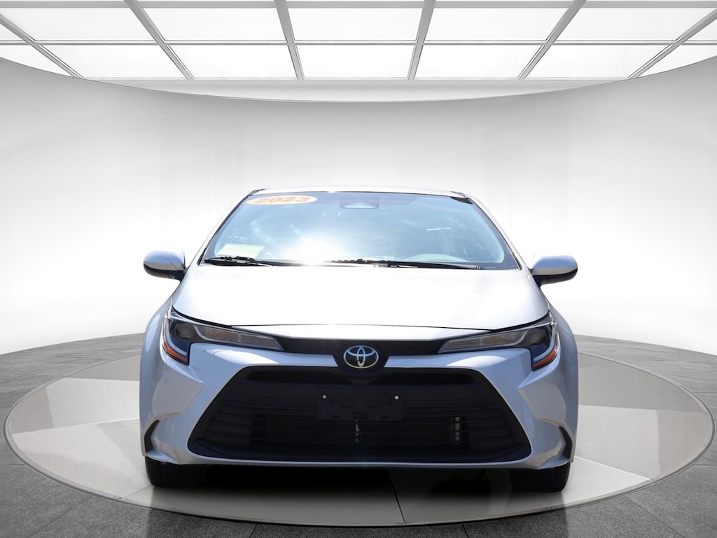 Used 2023 Toyota Corolla LE Sedan