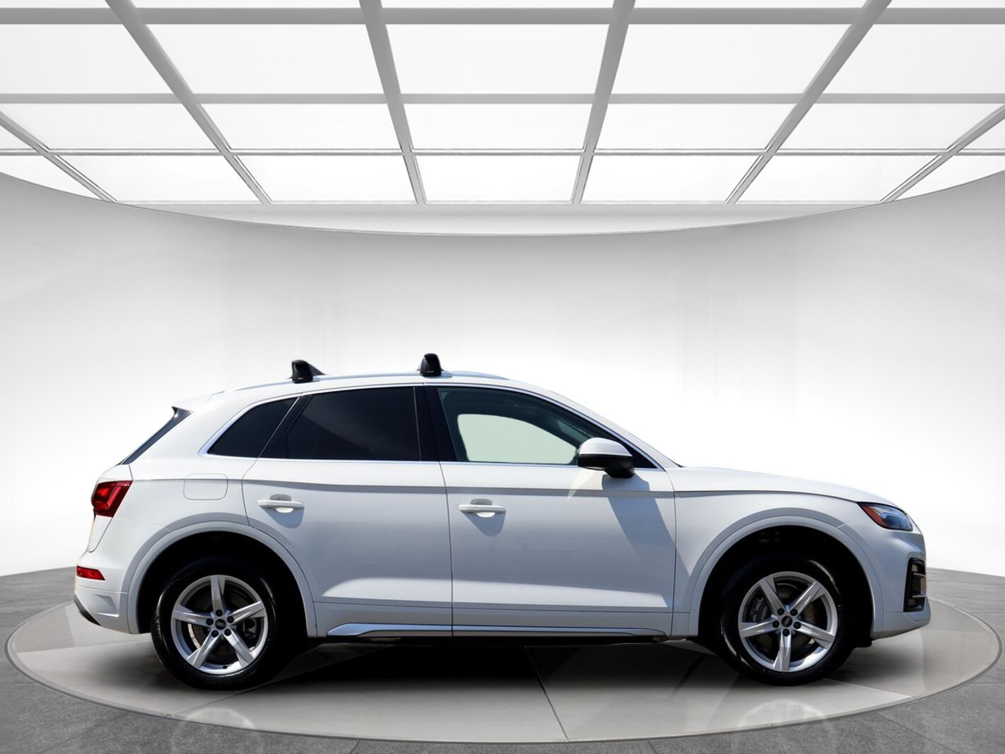2021 Audi Q5 45 Premium photo 3