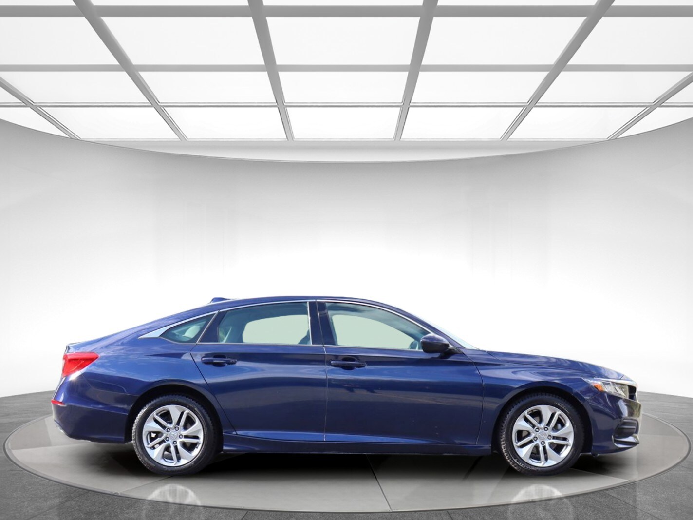 2019 Honda Accord LX photo 4