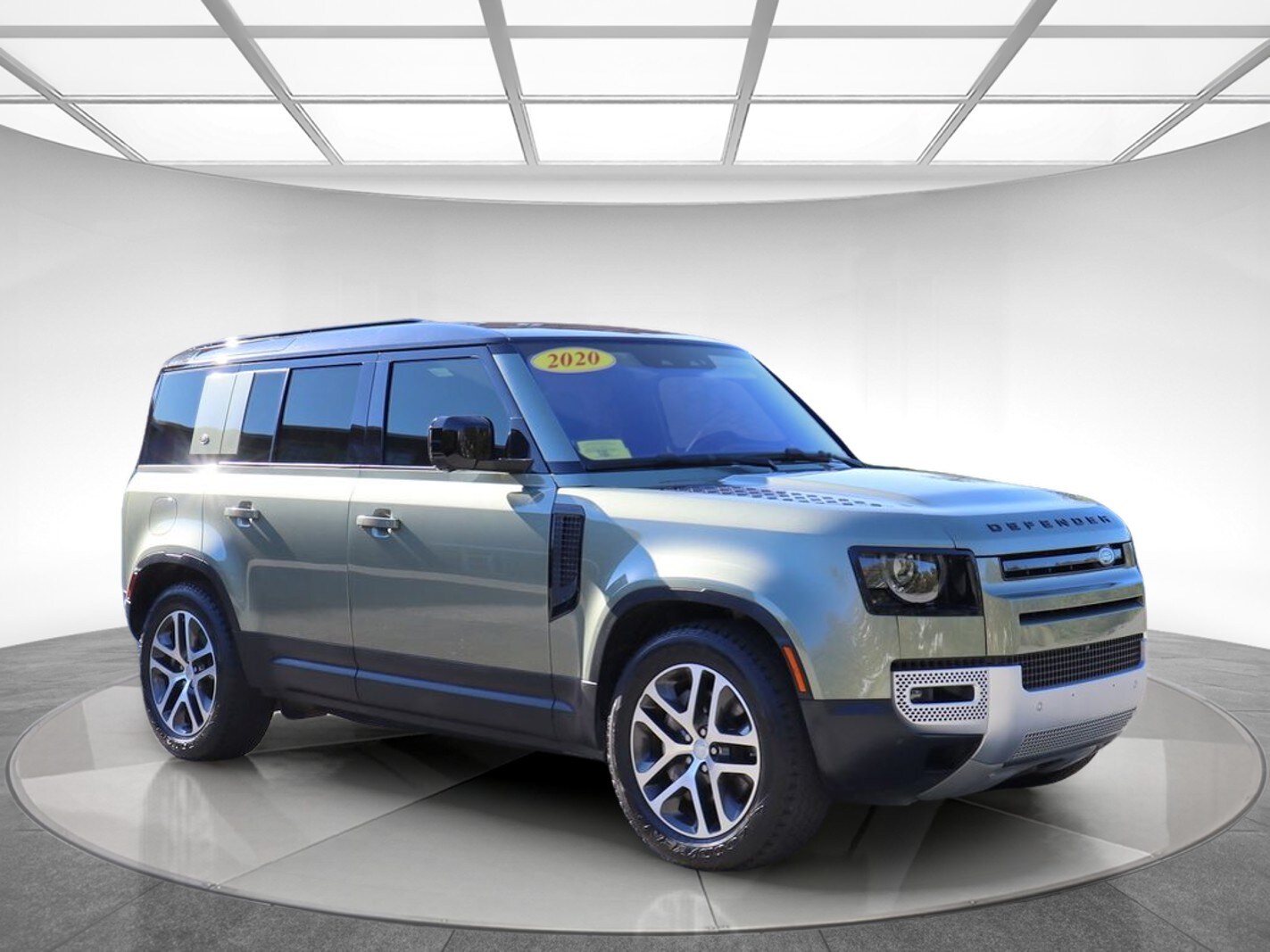 2020 Land Rover Defender 110 HSE photo 2