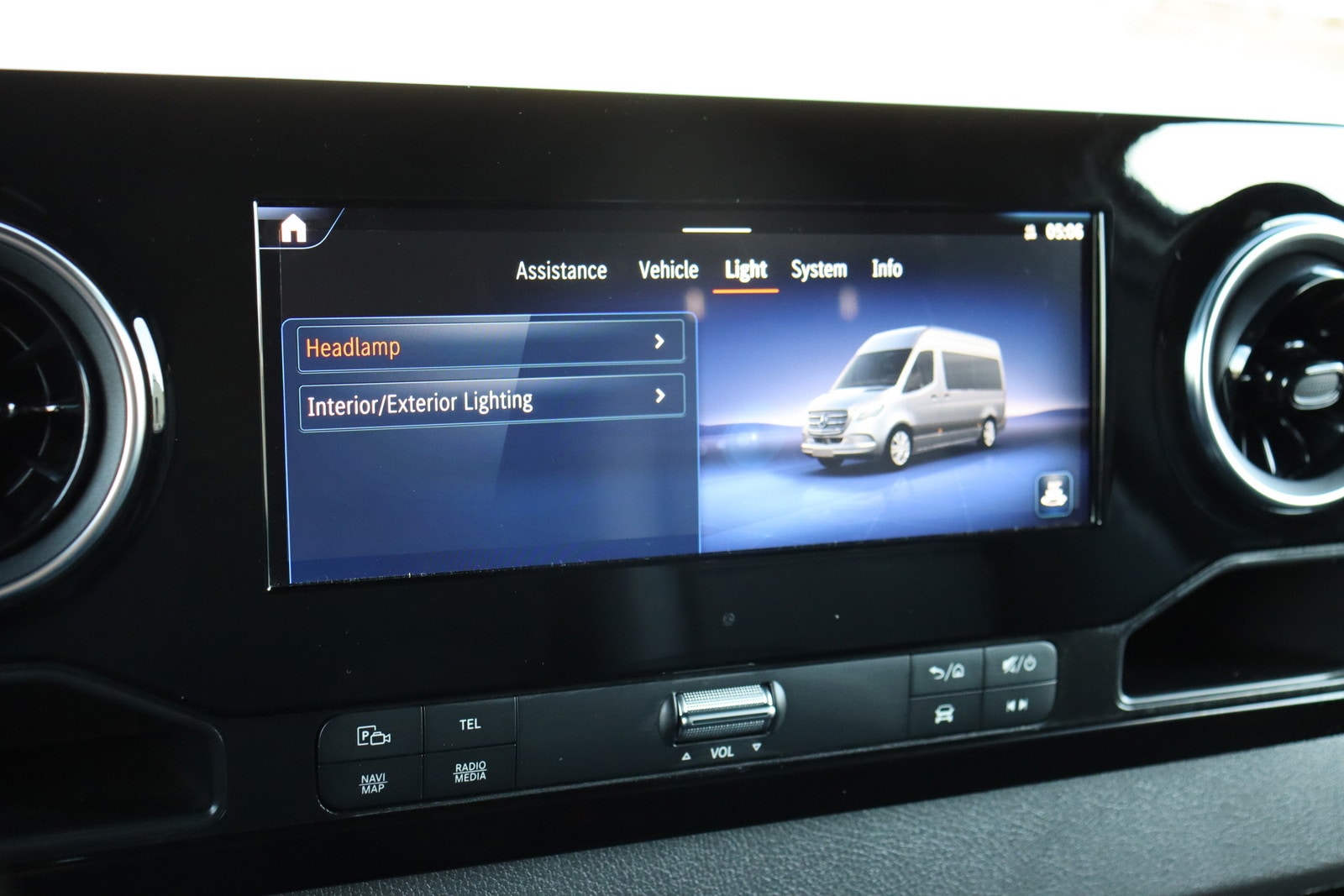 2024 Mercedes-Benz eSprinter Cargo Van Base - Photo 37