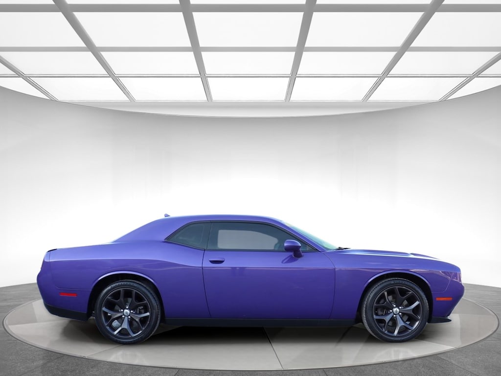 Used 2019 Dodge Challenger SXT Coupe