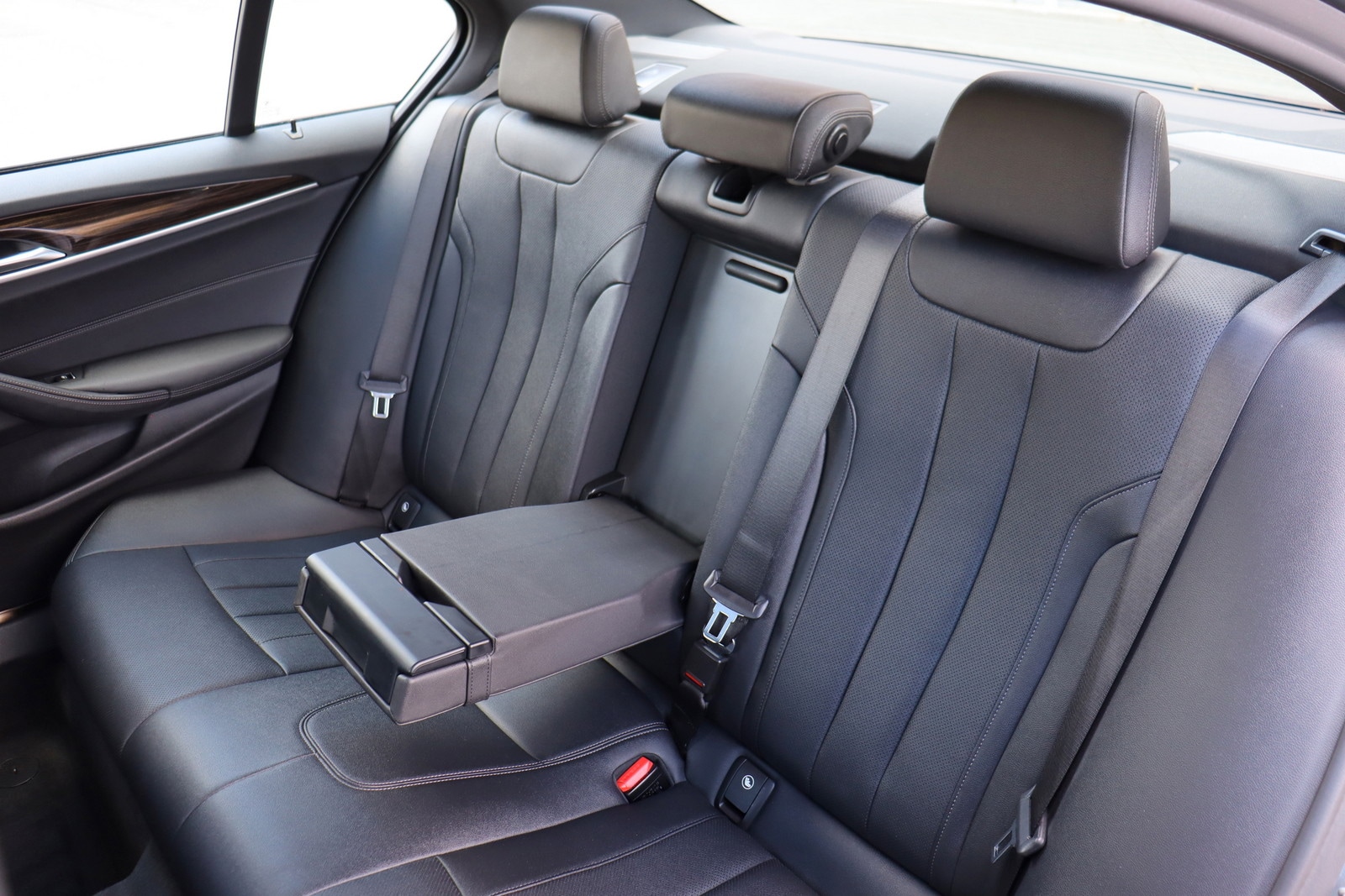 2021 BMW 5 Series 530i - Photo 15