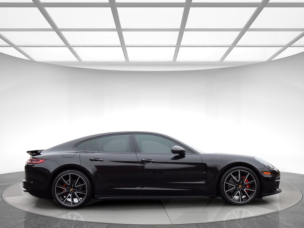 Used 2018 Porsche Panamera  Sedan