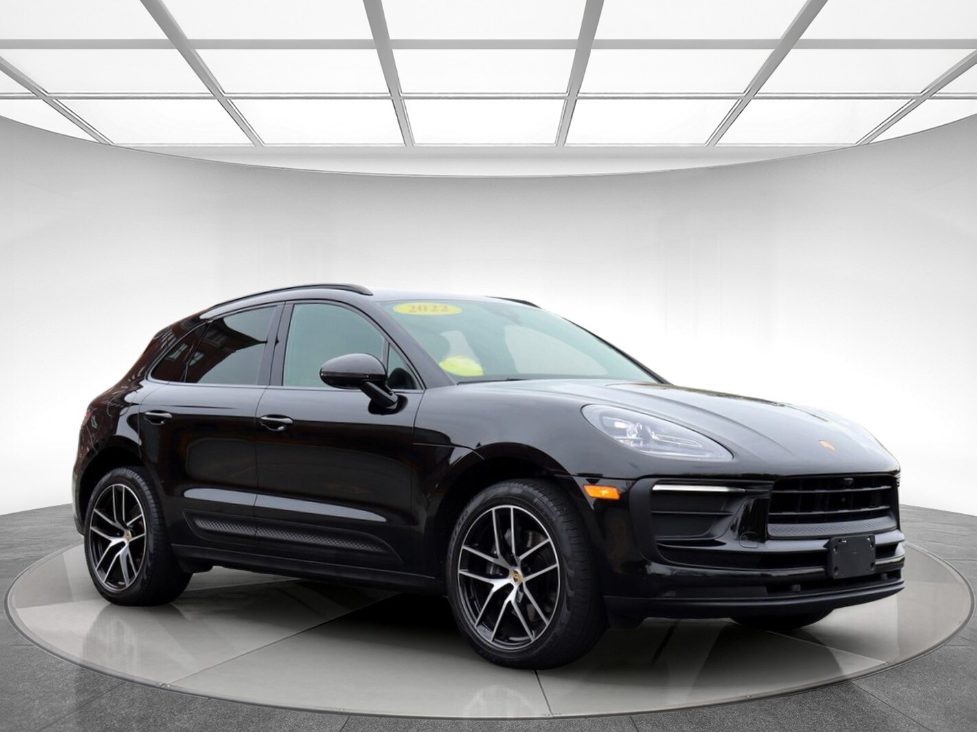 2022 Porsche Macan photo 3