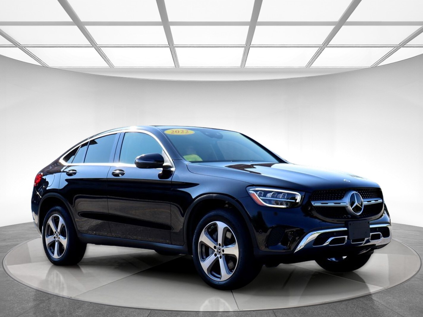 2022 Mercedes Benz GLC 300 4MATIC Coupe photo 2