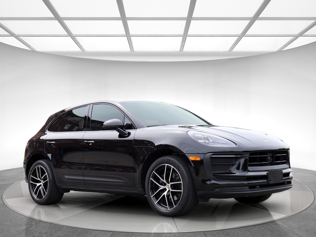 Used 2023 Porsche Macan SUV
