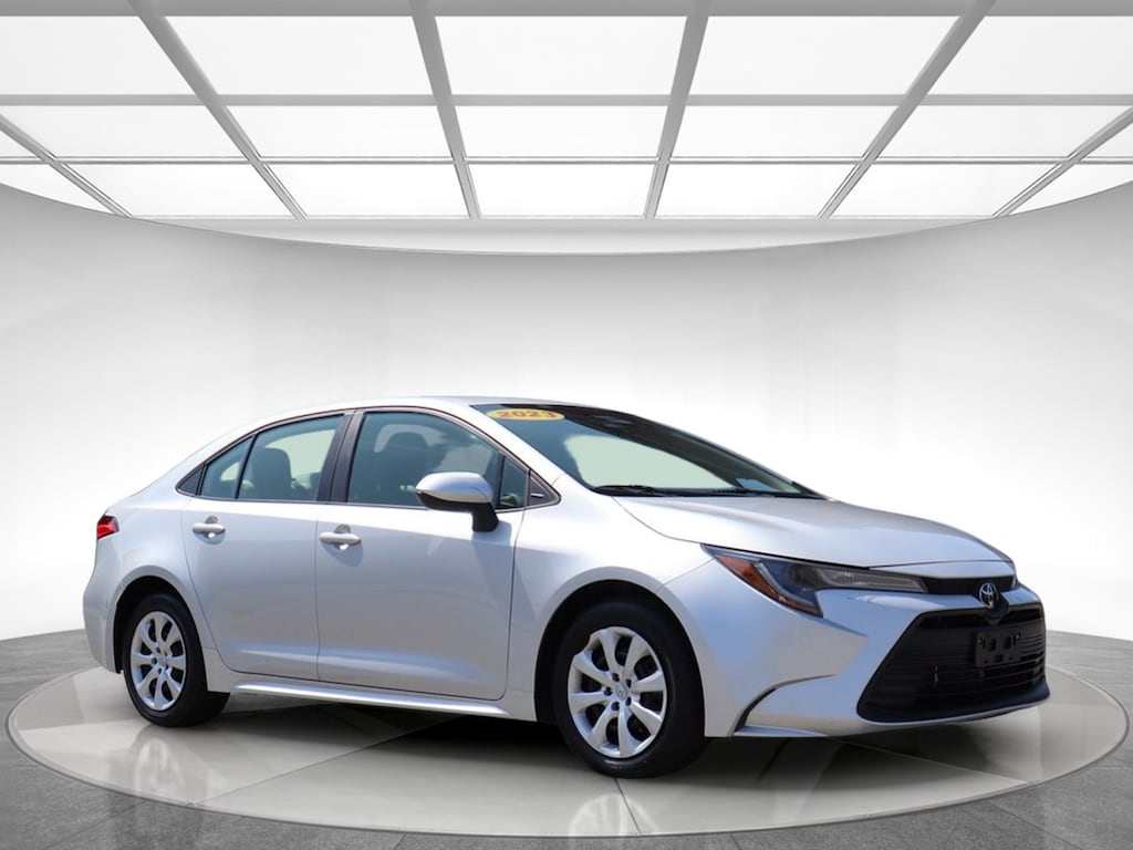 Used 2023 Toyota Corolla LE Sedan