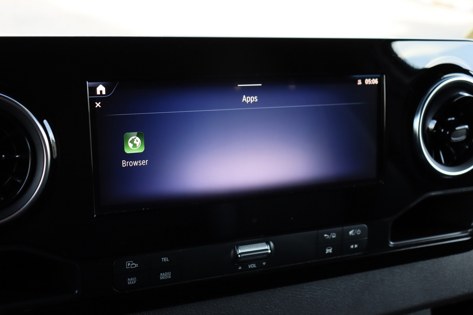 2024 Mercedes-Benz eSprinter Cargo Van Base - Photo 34