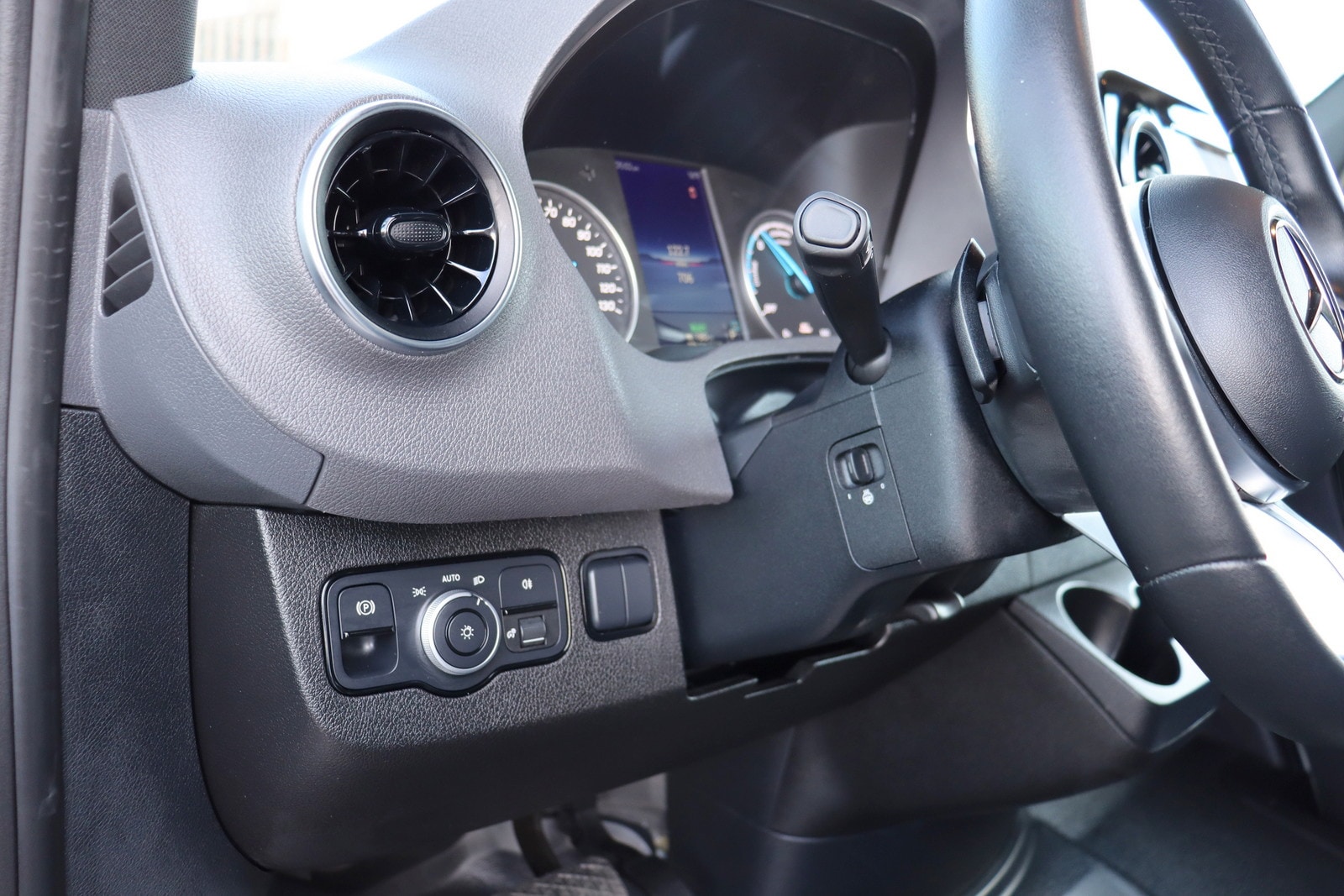 2024 Mercedes-Benz eSprinter Cargo Van Base - Photo 20