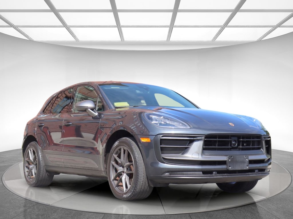 Used 2023 Porsche Macan T SUV