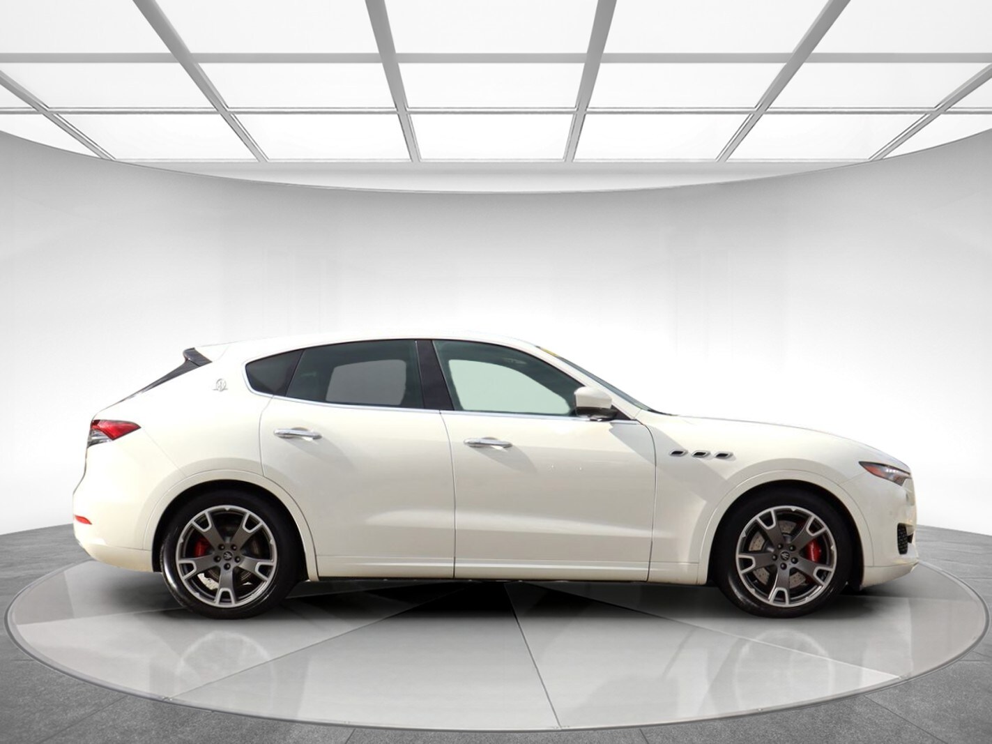 2021 Maserati Levante S photo 4