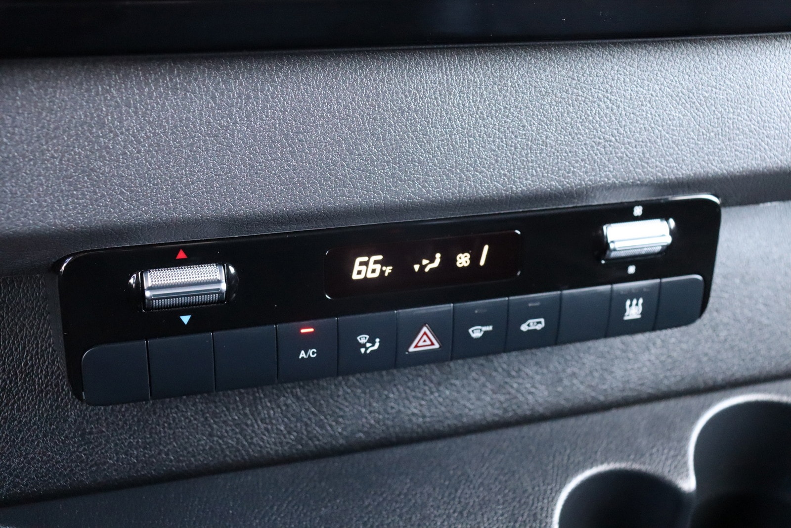 2024 Mercedes-Benz eSprinter Cargo Van Base - Photo 39