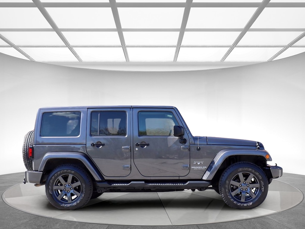 Used 2017 Jeep Wrangler JK Unlimited Sahara 4x4 SUV