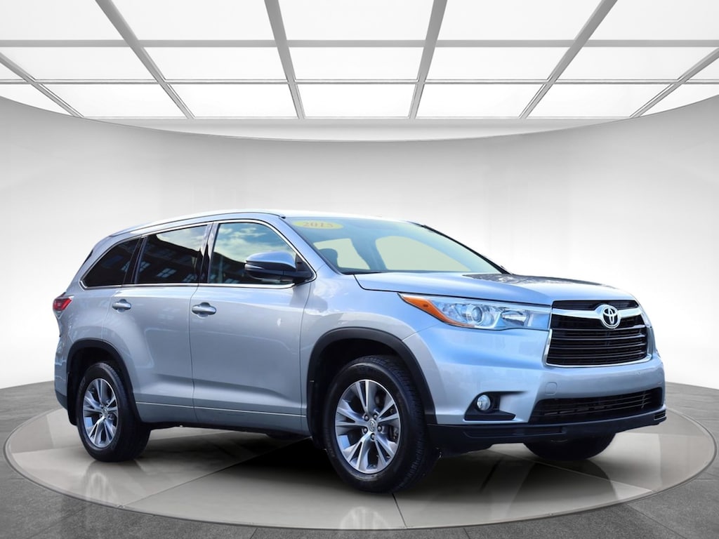 Used 2015 Toyota Highlander XLE V6 SUV