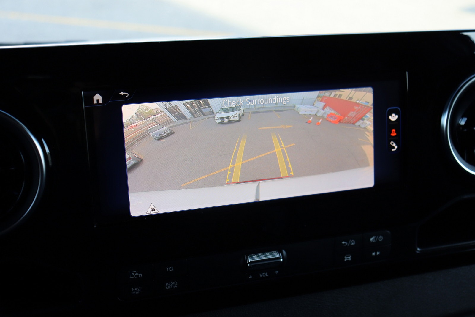 2024 Mercedes-Benz eSprinter Cargo Van Base - Photo 27
