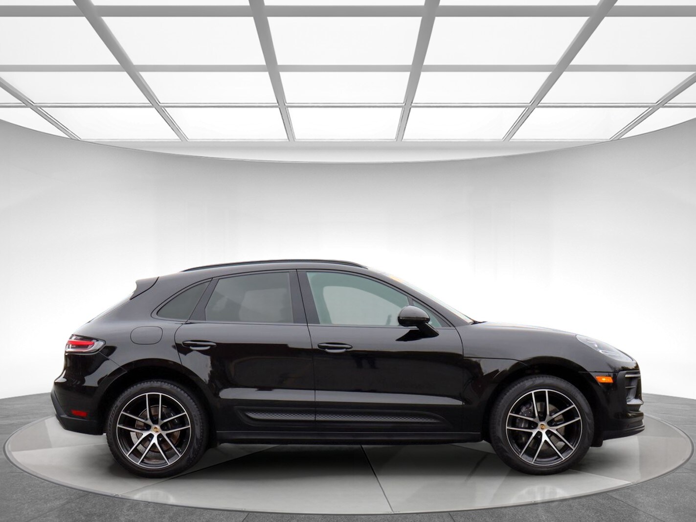 2022 Porsche Macan photo 4