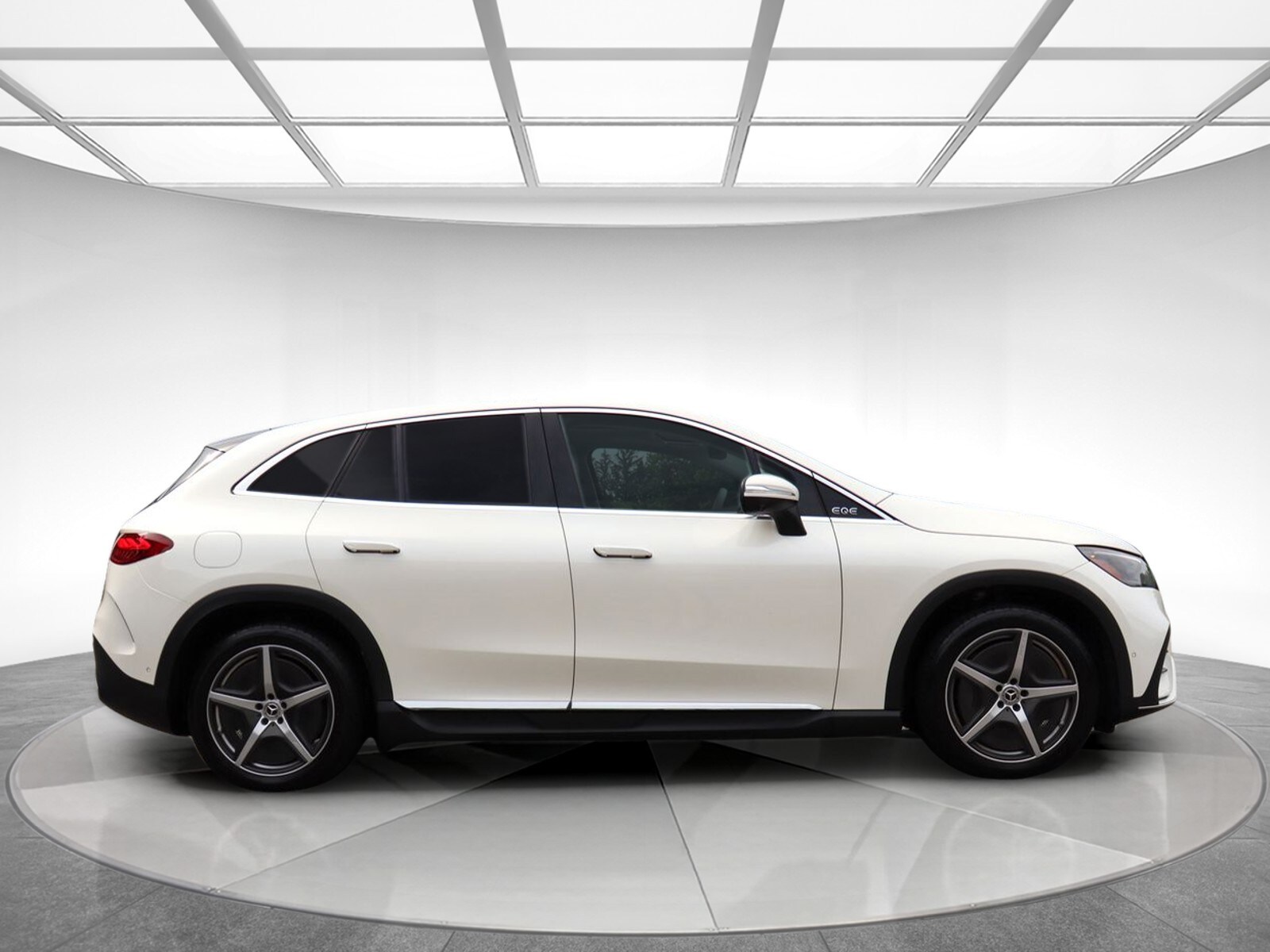 2023 Mercedes Benz 500 4MATIC photo 4