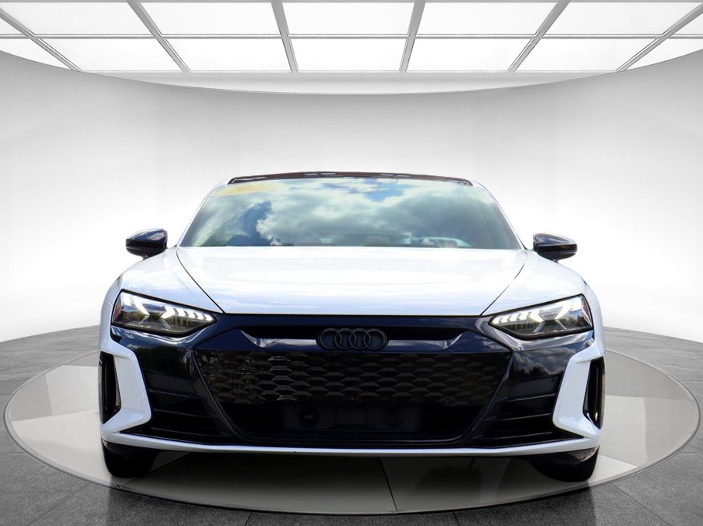 2022 Audi e-tron GT Prestige photo 2