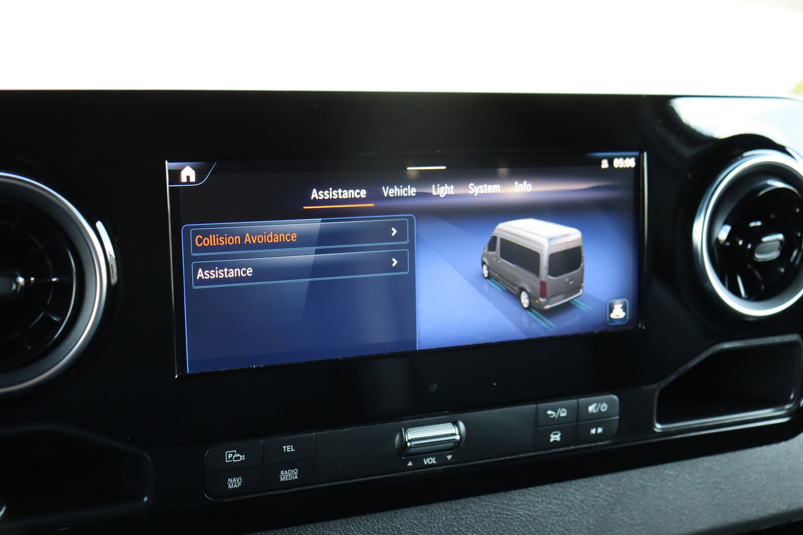 2024 Mercedes-Benz eSprinter Cargo Van Base - Photo 35