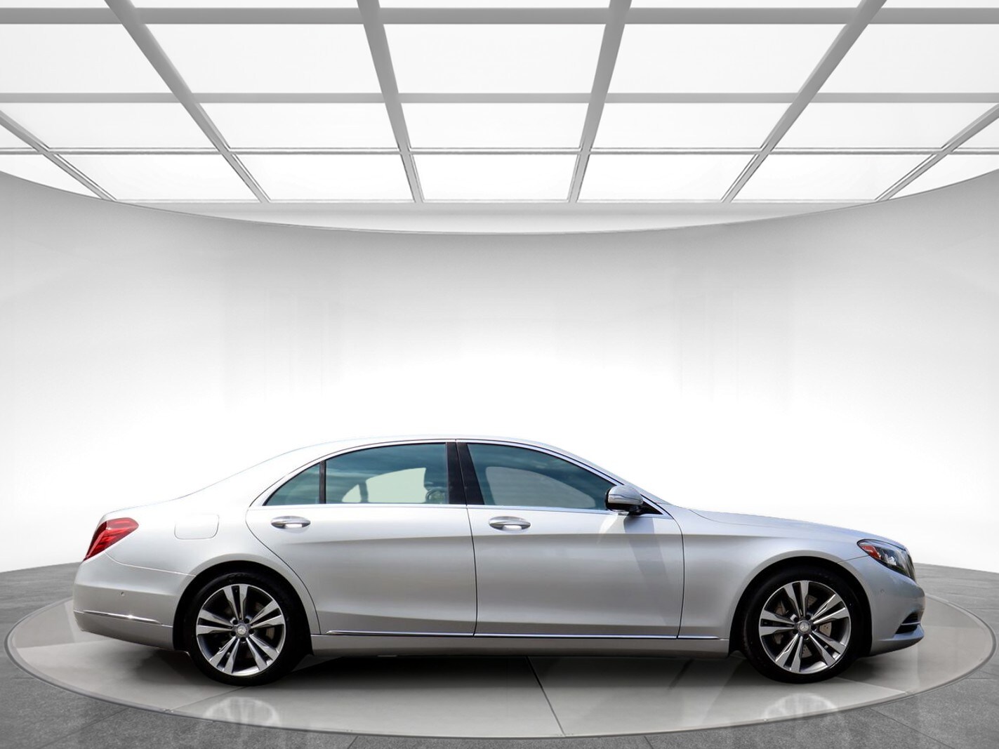 2016 Mercedes Benz S 550 4MATIC photo 4