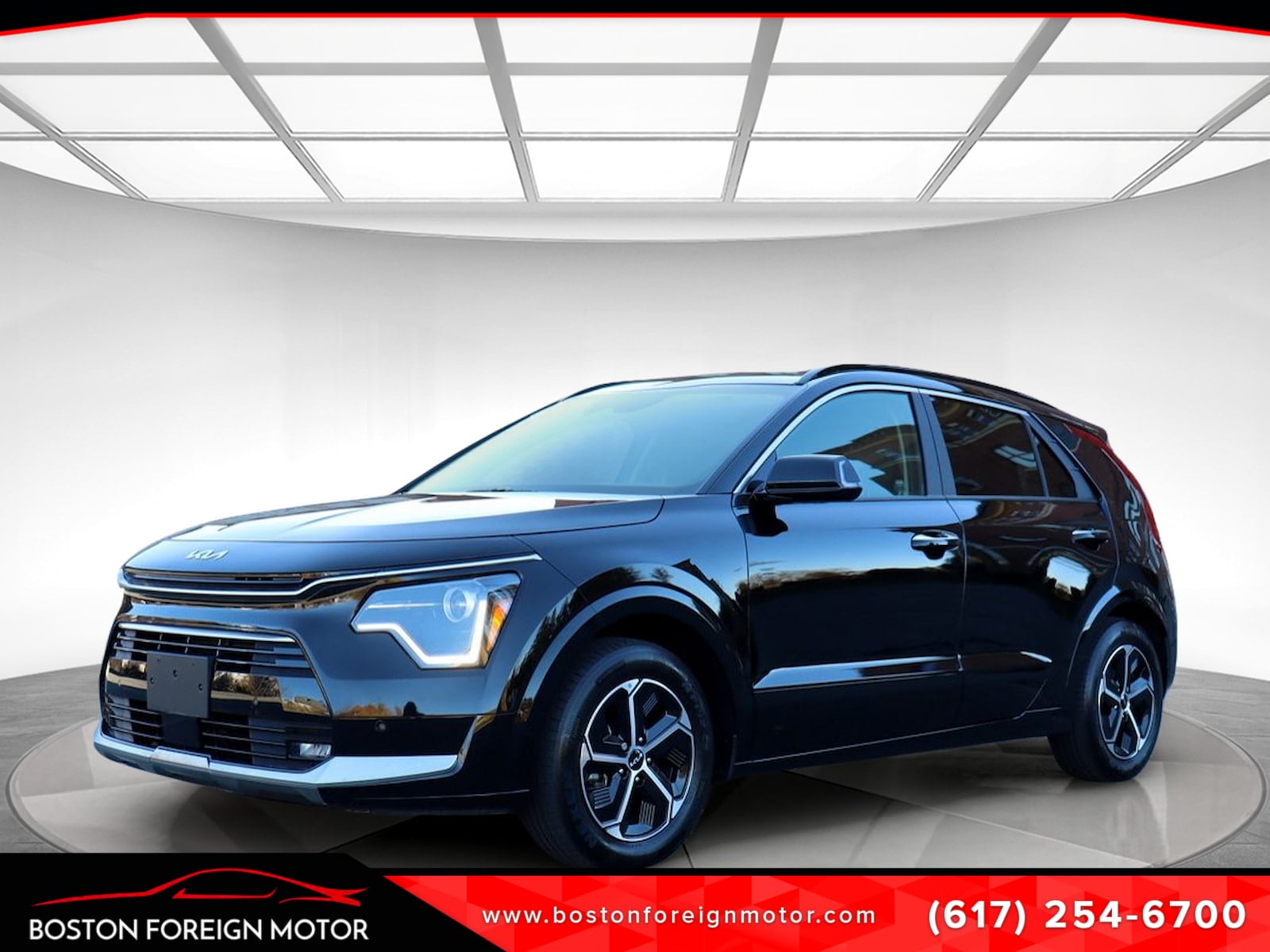 2023 Kia Niro SX's photo