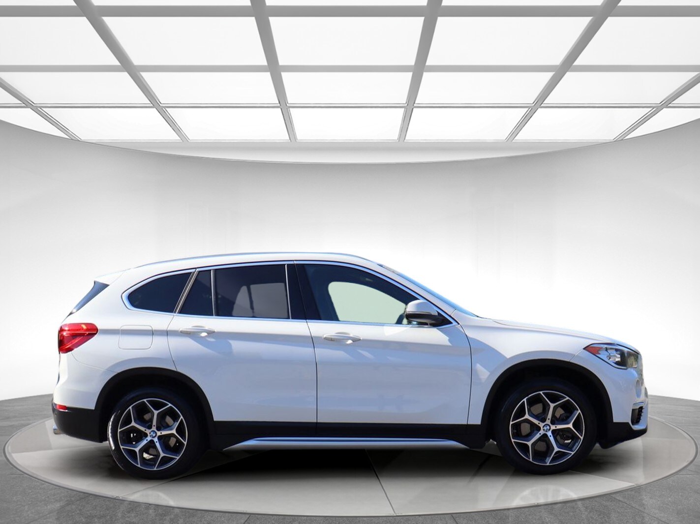 2019 Bmw X1 XDrive28i photo 3