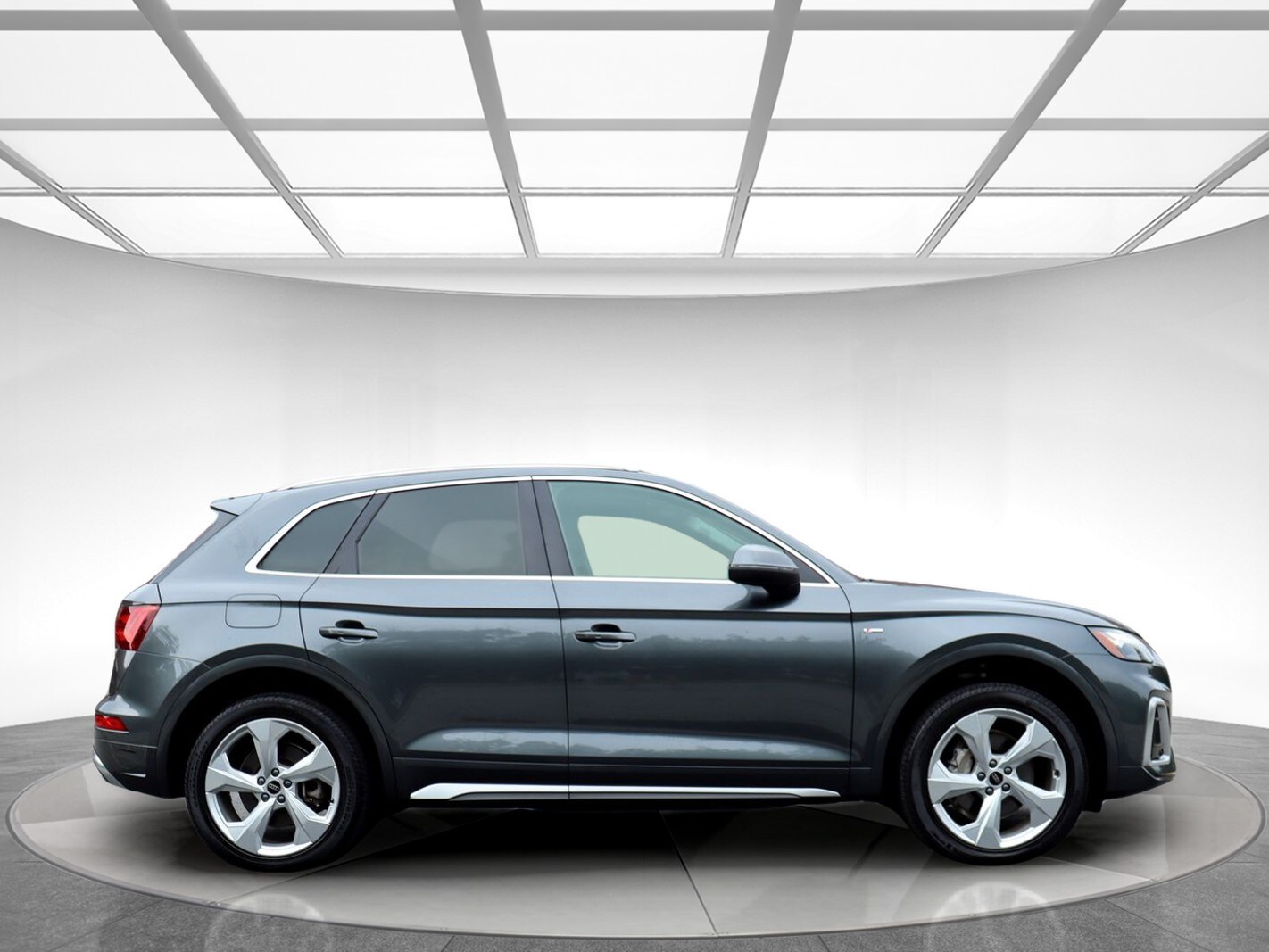 2023 Audi Q5 45 S line Premium Plus photo 3