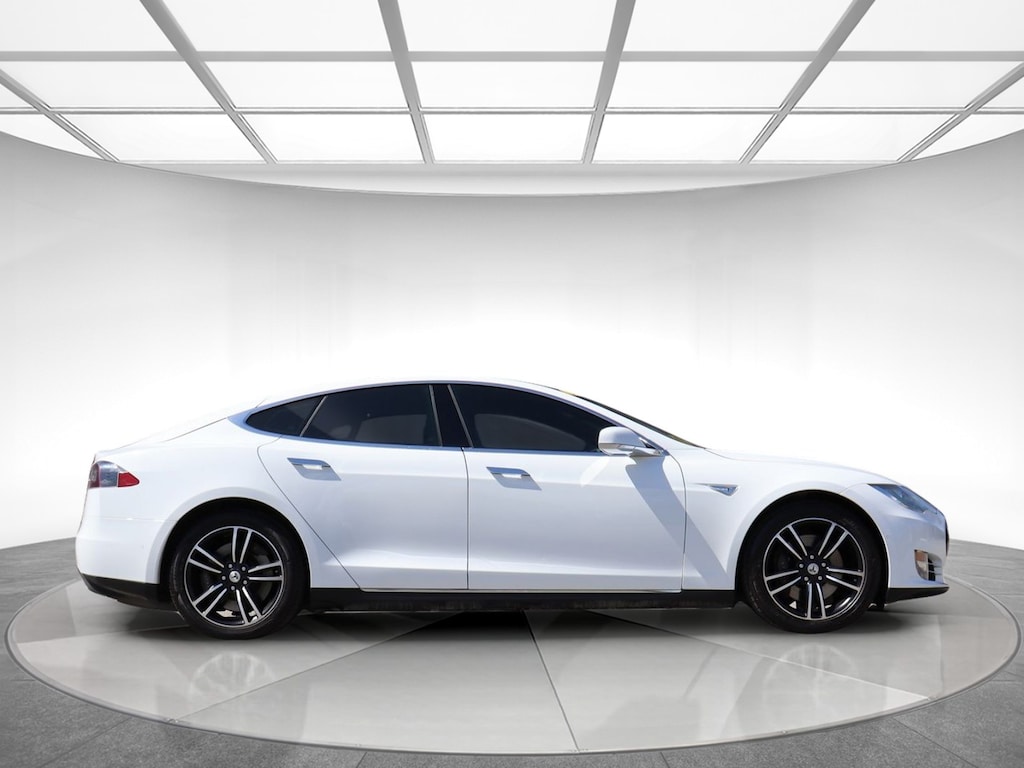 Used 2015 Tesla Model S 85 Sedan