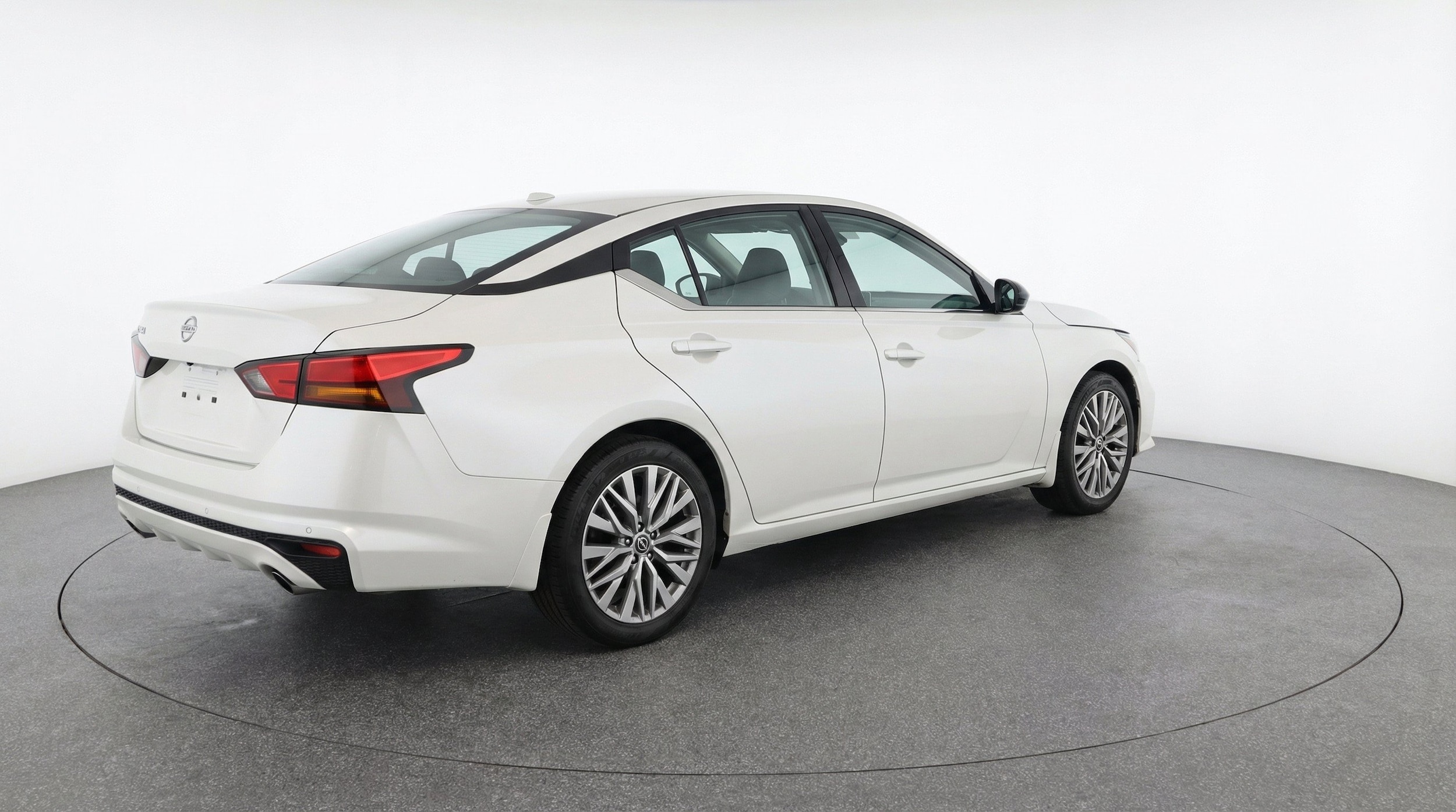 Thumbnail: 2025 Nissan Altima - 9
