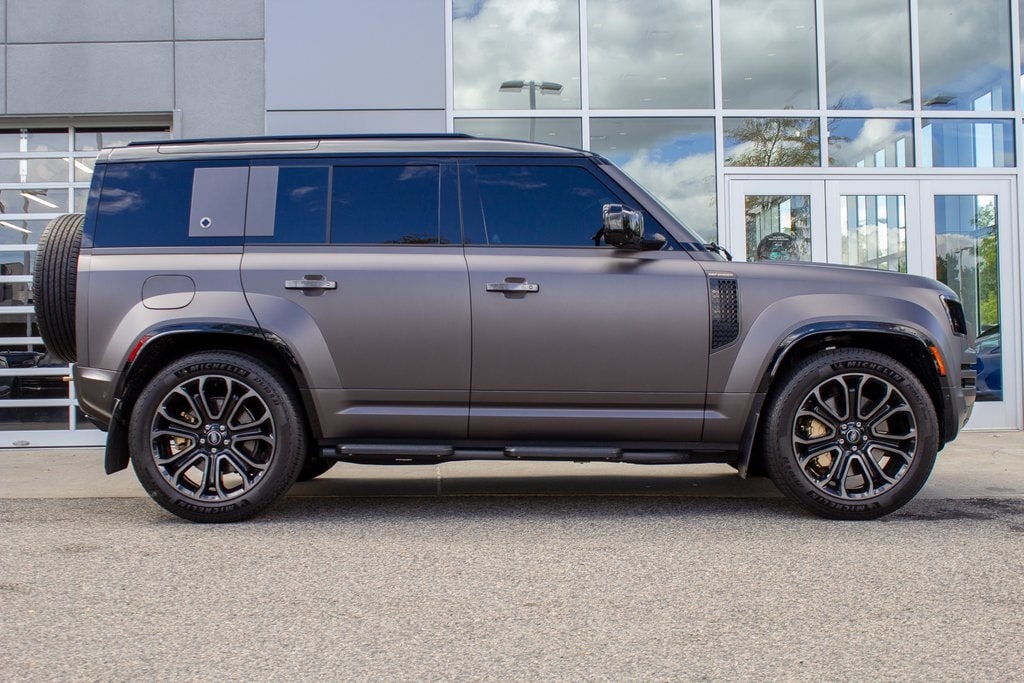 Used 2025 Land Rover Defender 110 V8 SUV