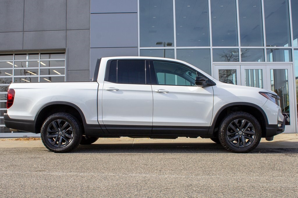 2023 Honda Ridgeline Sport photo 4