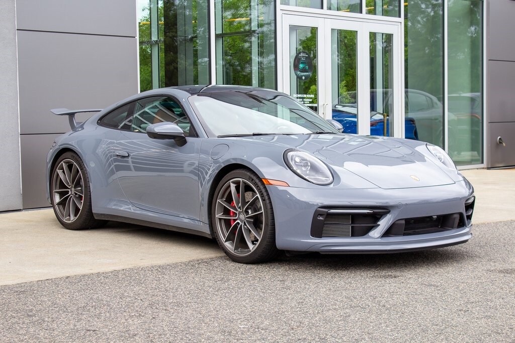 2024 Porsche 911 4S photo 3
