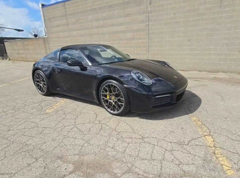 2021 Porsche 911 Targa 4S photo 2