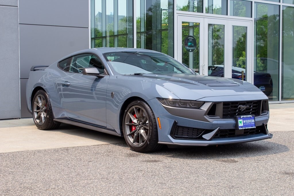 2025 Ford Mustang Dark Horse photo 3