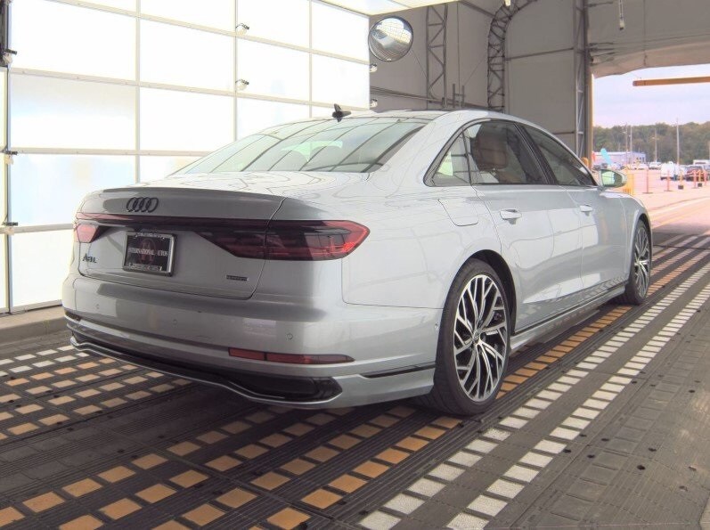 2023 Audi A8 L 55 photo 4