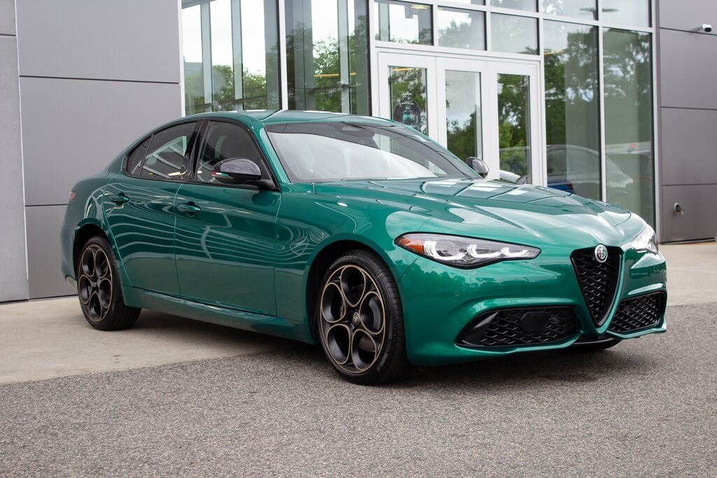 2025 Alfa Romeo Giulia SPRINT photo 3