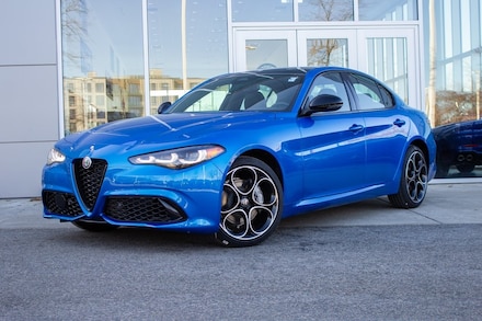 2025 Alfa Romeo Giulia AWD Sedan